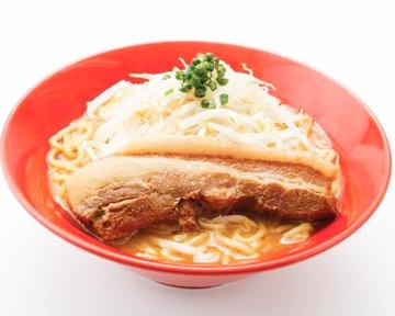 角煮味噌ラーメン noodle in miso soup topped with Japanese Braised Pork Belly 肉味增拉面