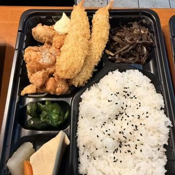 エビフライ・唐揚げコンボ弁当