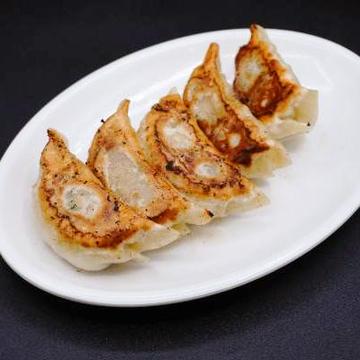 【当店人気No.2】手作り餃子(5個)