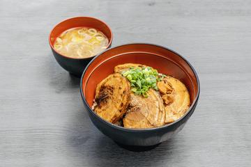 幸丼炙り豚バラチャーシュー丼 並盛(4枚)(手作り味噌汁付き)