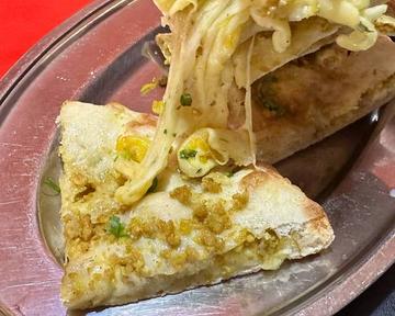 キーマチーズナン Keema Cheese Naan