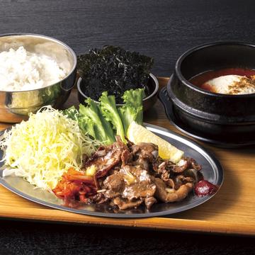 麻婆豆腐とネギ塩牛タン弁当