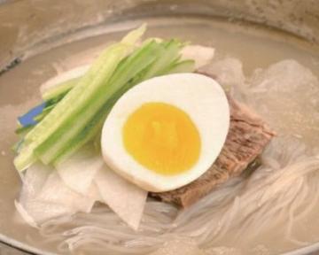 冷麺  