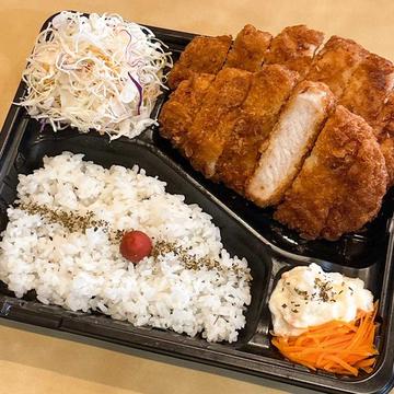 低温熟成豚ロースカツw弁当 少ライス (豚ロースカツ160×2枚)