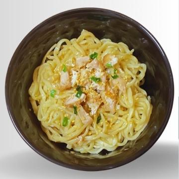 ミャンマー風チキン油そば