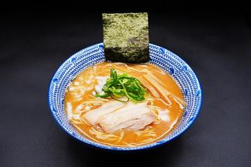 焼きあご鶏白湯らぁ麺【油】