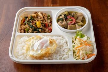 21.ガパオとグリーンカレーのコンボ GAPAO AND GREEN CURRY COMBO