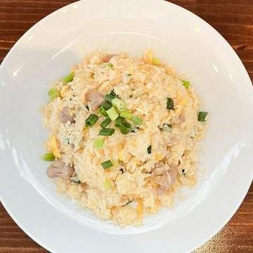 10.タイ風チャーハン Fried rice with pork