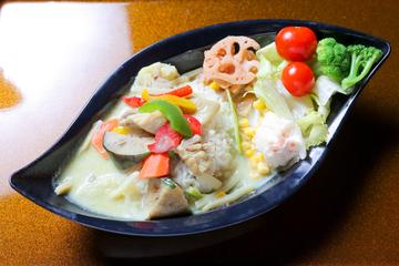 グリーンカレー定食(サラダ、ご飯付)