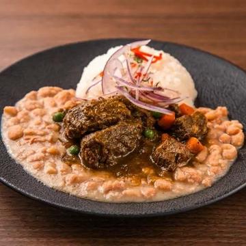 Seco con Frejoles/牛肉のコリアンダー煮込み・ペルー産豆