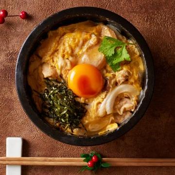 定番の親子丼 Classic Chicken ＆ Egg Rice Bowl