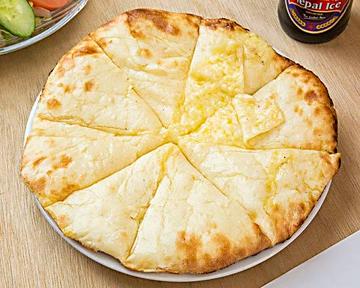 チーズナン Cheese Naan
