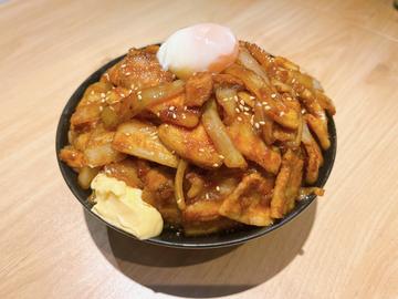 【NEW】渾身の豚生姜焼き丼(お肉+玉ねぎ230g)Pork ginger fried rice bowl(meat＆onion230g)