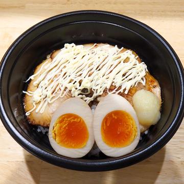 背徳感のマヨネーズ炙り豚丼
