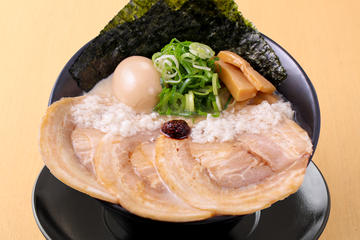 こってり全部のせらぁ麺 Rich Ramen Topped with All Toppings