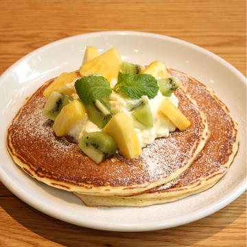 パンケーキ 季節のフルーツ
