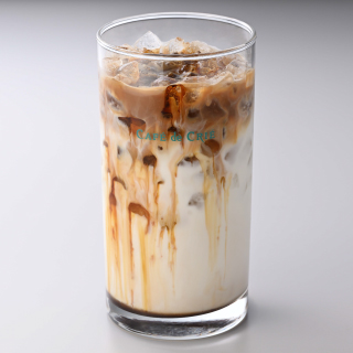 アイス黒蜜ラテ Iced Brown Sugar Latte