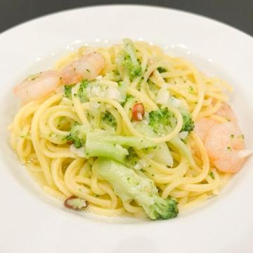 小海老とブロッコリーのペペロンチーノ