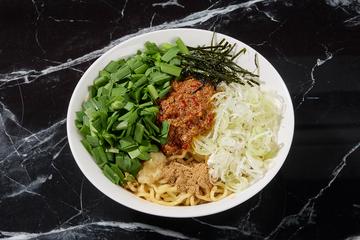 たっぷりニラ台湾まぜそば(並)