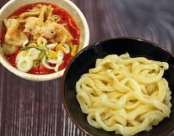 ラー油肉汁うどん