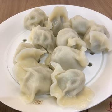 ニラと豚肉の水餃子(10个入)