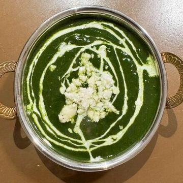 SAG PANEER CURRY ほうれん草パニールカレー.