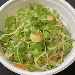 パクチーサラダ