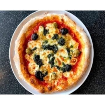 しらすと生海苔とオリーブのピザ
