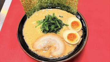 味玉豚骨醤油ラーメン