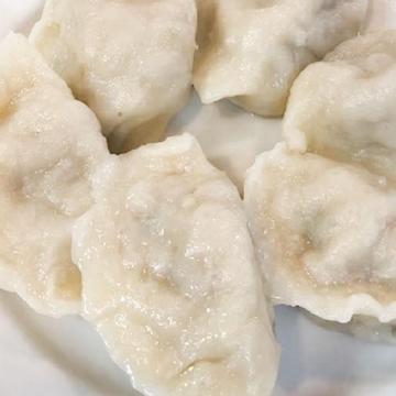 手作り豚肉野菜水餃子 (大きい餃子)
