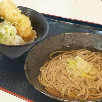 本格かけそばとミニとり天丼セット