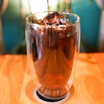 アイス・ブリューアコーヒー / Cold brewer coffee ベンティサイズ/Venti size