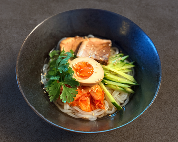 パクチーのせ和冷麺 (Coriander)Japanese Cold Noodles