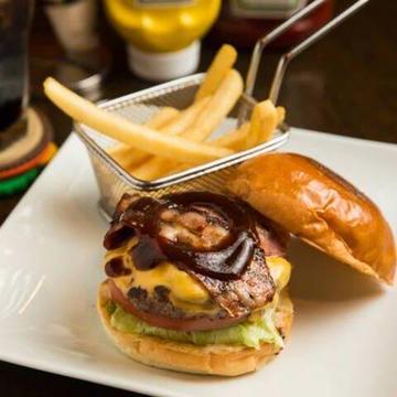 ベーコンチーズバーガー