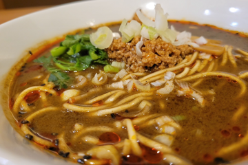 黒胡麻担々麺
