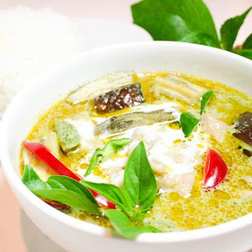 グリーンカレー geenkyouwangai  おいしいタイカレー 少し辛いです