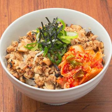 刻みキムチチャーシュー丼