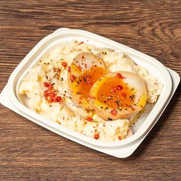 トリュフ風味のチーズポテトサラダ