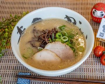 博多とんこつラーメン 手作りとろ～り味玉トッピング