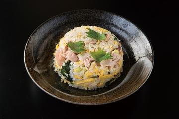 大葉鶏チャーハン Fried Rice with Chicken and Shiso Leaf