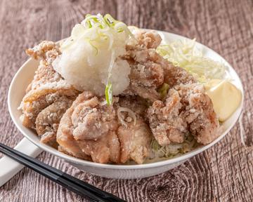 メガ盛りおろしからあげ丼