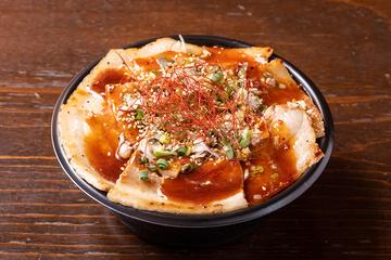 デカ盛りよだれ豚カルビ丼