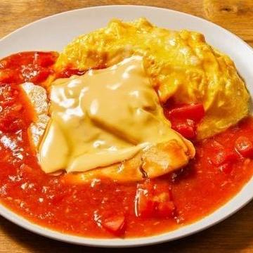とろ～りチーズ＆トマトソースのレアオムライス Rare Omelette Rice with Melted Cheese ＆ Tomato Sauce