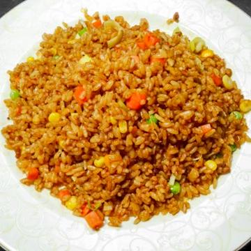 牛肉チャーハン(牛肉炒)