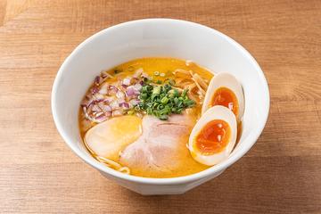 (味玉入り)真鯛と蛤の白湯そば