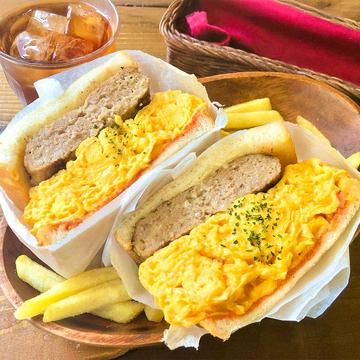 牛ハンバーグサンド