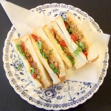 ハンバーグサンド