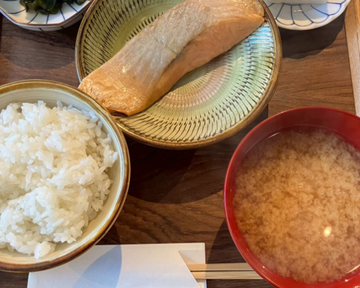 サーモン塩焼き定食