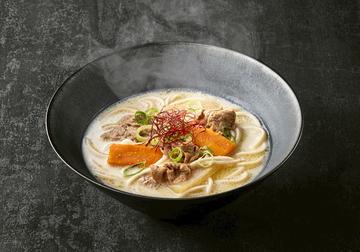 【新商品！！】コムタンラーメン Ramen in Korean Beef Bone Soup