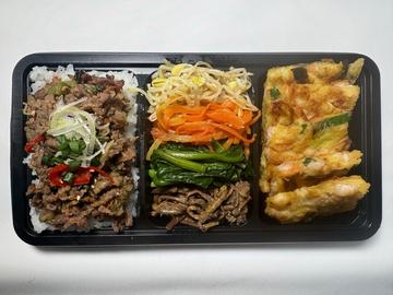 3種セット④ 韓国家庭バランス定食 プルコギ丼+ナムル盛り合わせ+海鮮チヂミ